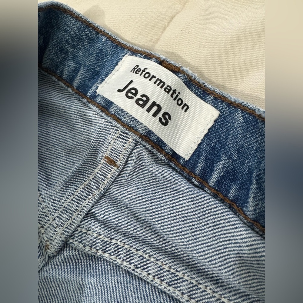 Reformation Shasta destroyed jeans cropped 25” mid wash size 26 - Picture 8 of 12